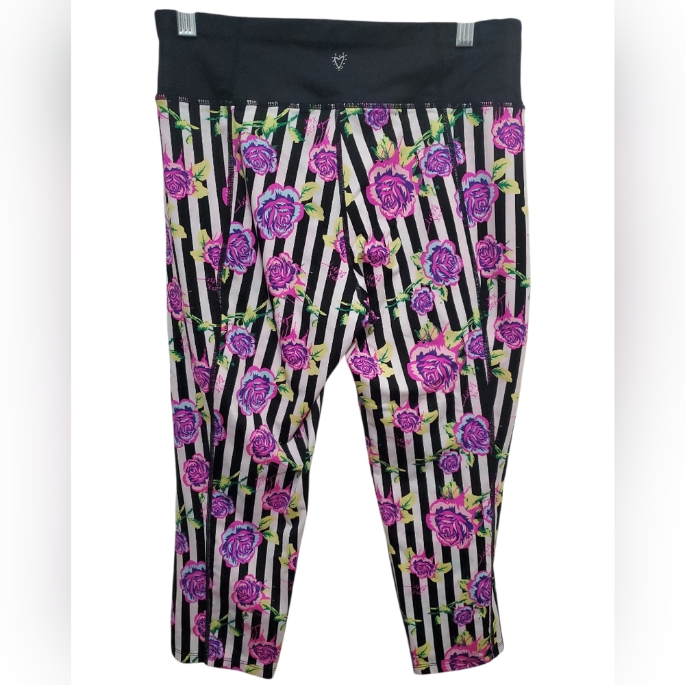 Betsey Johnson Performance Floral Print Active Capri Leggings - Picture 4 of 5